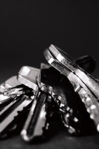 Safety von E/E-Systemen erfordert Cyber Security, um vor unbefugter Manipulation zu schützen